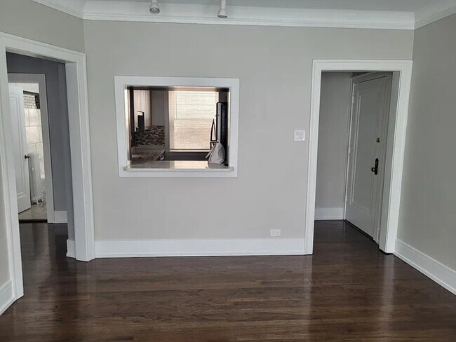 Foto del edificio - 730 Hinman Ave