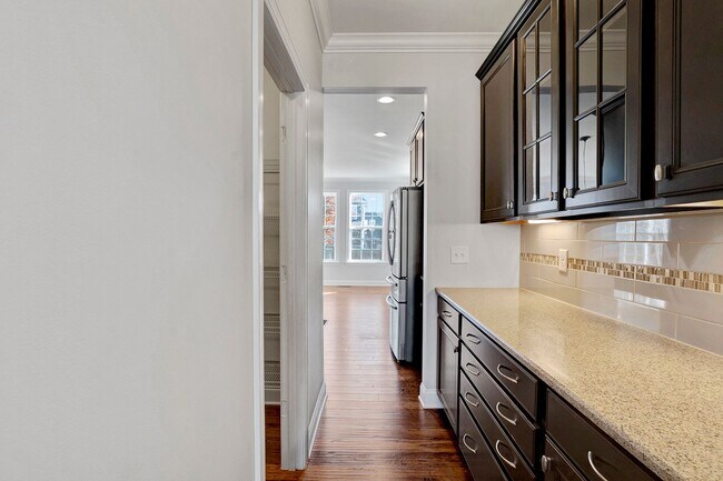 Building Photo - 209 Oakenshaw Dr