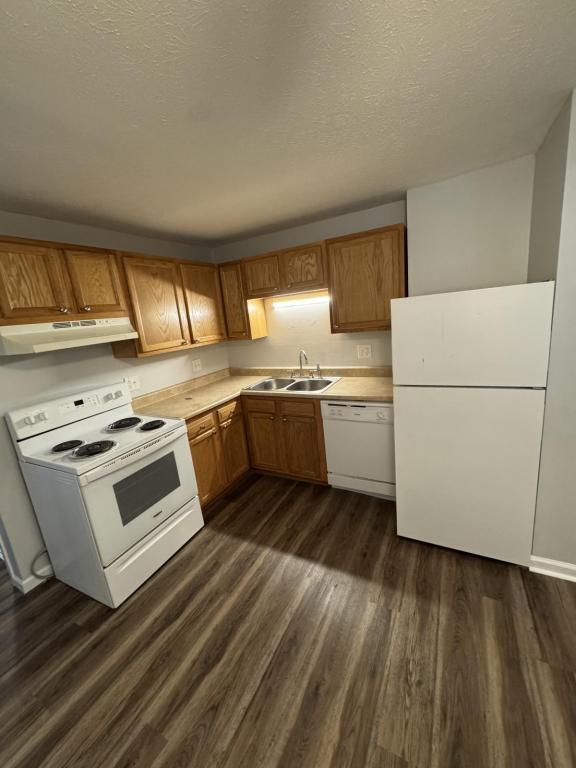 Foto del edificio - 7857 Harrison Rd