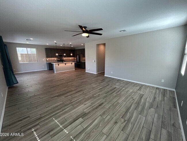 Building Photo - 17430 N 184th Ln