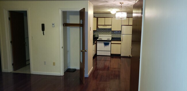 Foto del edificio - 1129 N Shore Rd