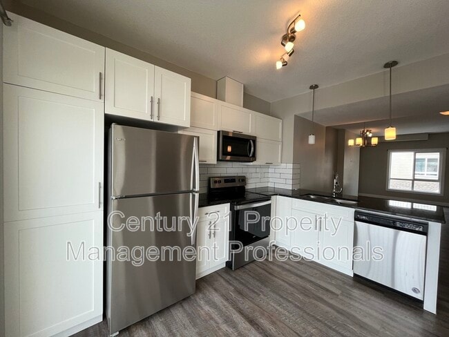 Building Photo - 13003 132 Ave NW