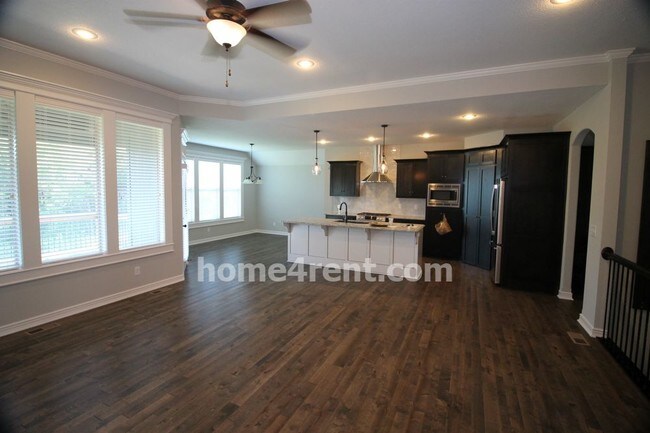 Building Photo - 4252 SW Stoney Brook Dr