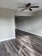 Building Photo - 194 S Killarney Ln
