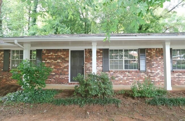 Building Photo - 4215 Fawn Ln SE