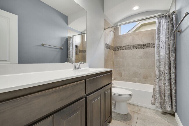Foto del edificio - 1513 Canary Ln