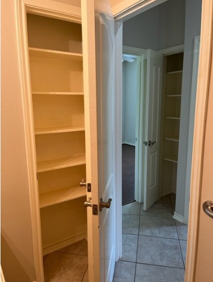 Building Photo - 2607 Appian Way