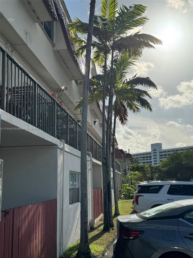 Foto del edificio - 8600 SW 67th Ave
