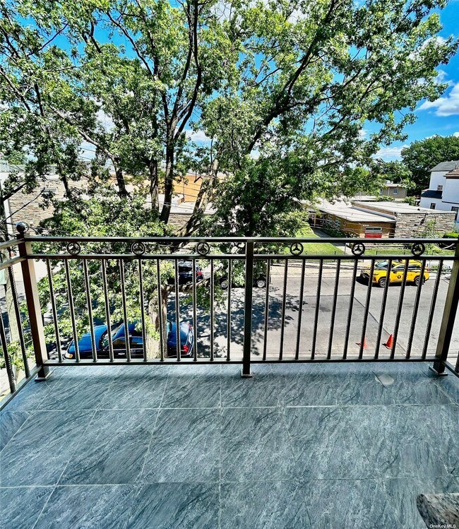 Foto del edificio - 31-22 60th St