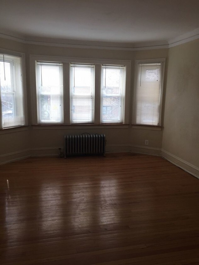 Foto principal - 7849 S Coles Ave