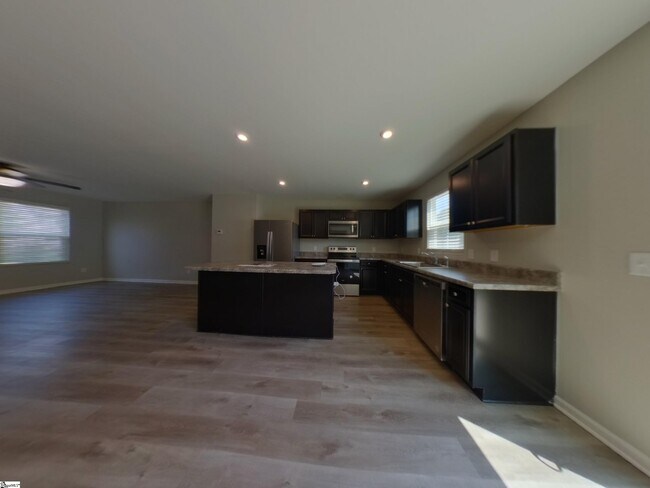 Foto del edificio - 120 Castlebrook Dr