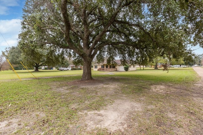 Building Photo - 9344 US-69