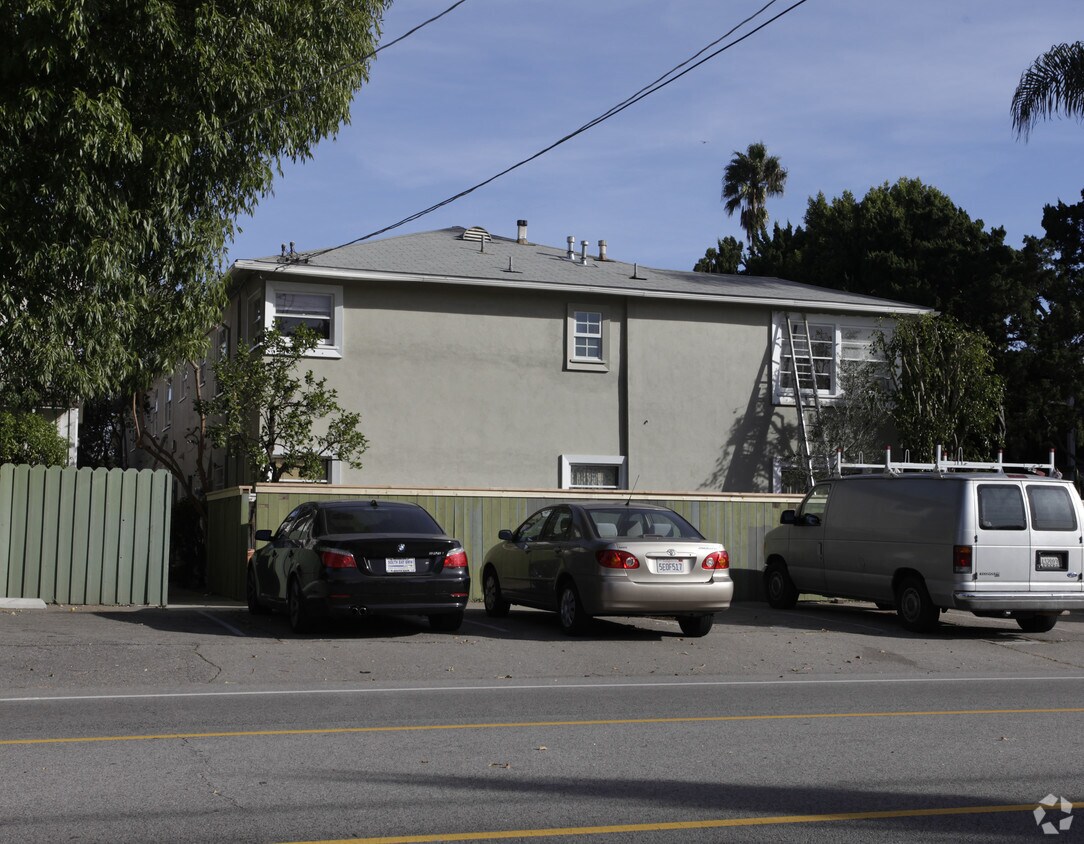 Primary Photo - 4646 Colfax Ave