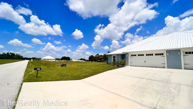 Building Photo - 2 br, 2 bath House - 8221 Cozumel Ln