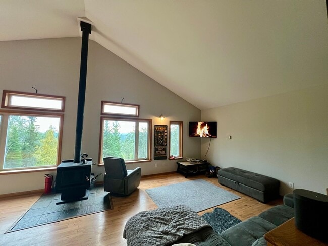 Building Photo - Charming 2-Bedroom Home with Loft on Moose...