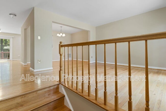 Foto del edificio - 8073 Morning Meadow Ct