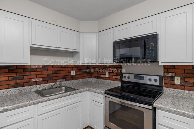 Foto del edificio - 9834 Portage Dr