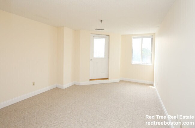 Building Photo - 1079 Commonwealth Ave