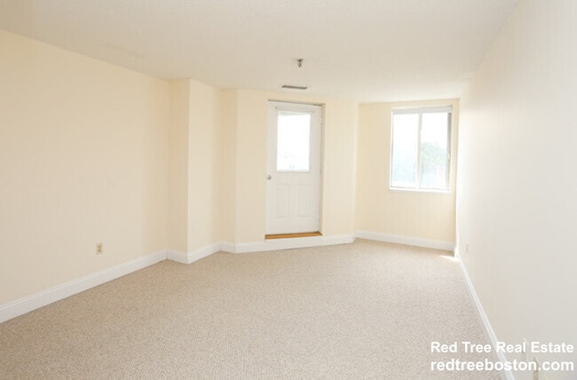 Building Photo - 1079 Commonwealth Ave