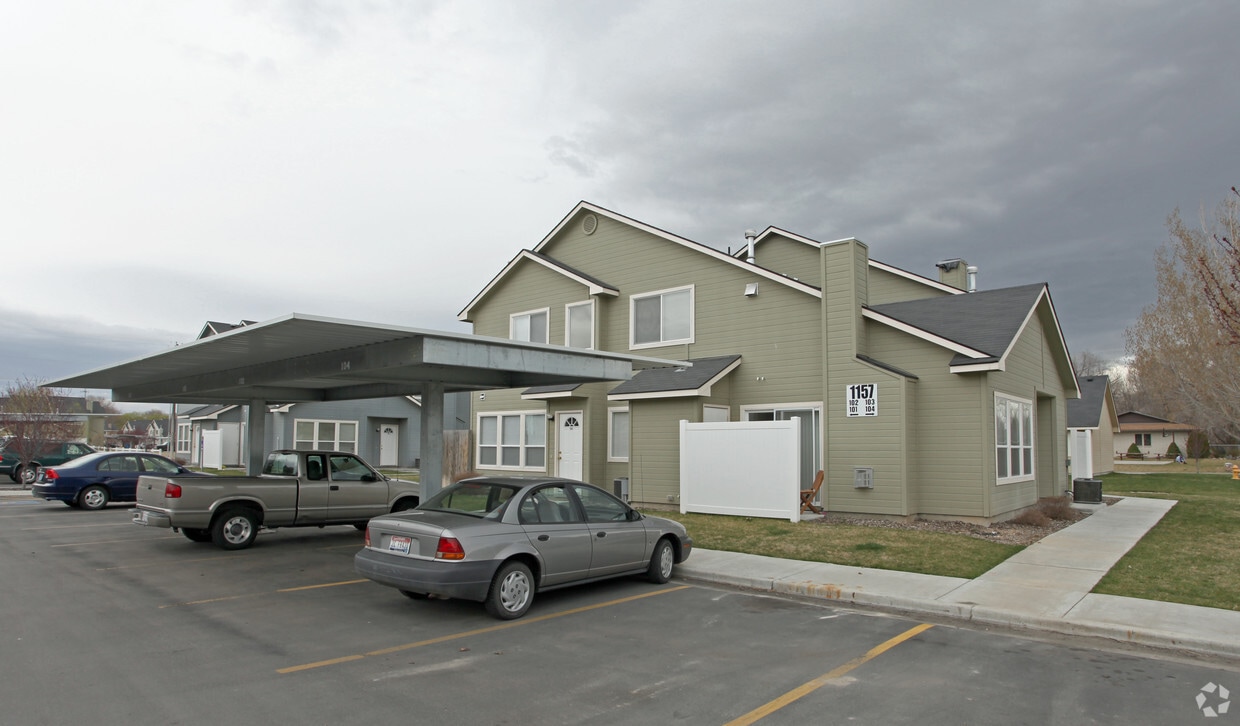 Primary Photo - Chestnut Valley Townhomes