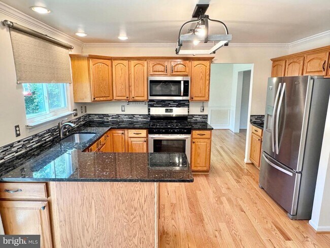 Foto del edificio - 53 Crestwood Ln