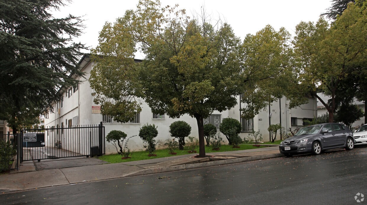 923 Nolden Street - 923 Nolden St