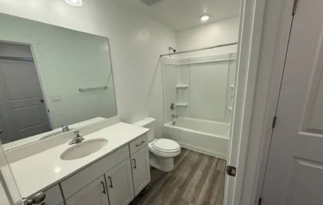 Building Photo - 882 N 3490 W