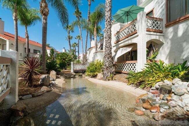 Foto del edificio - 9388 Twin Trails Dr