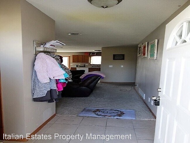 Building Photo - 3 br, 2 bath House - 2931 Brookville Dr