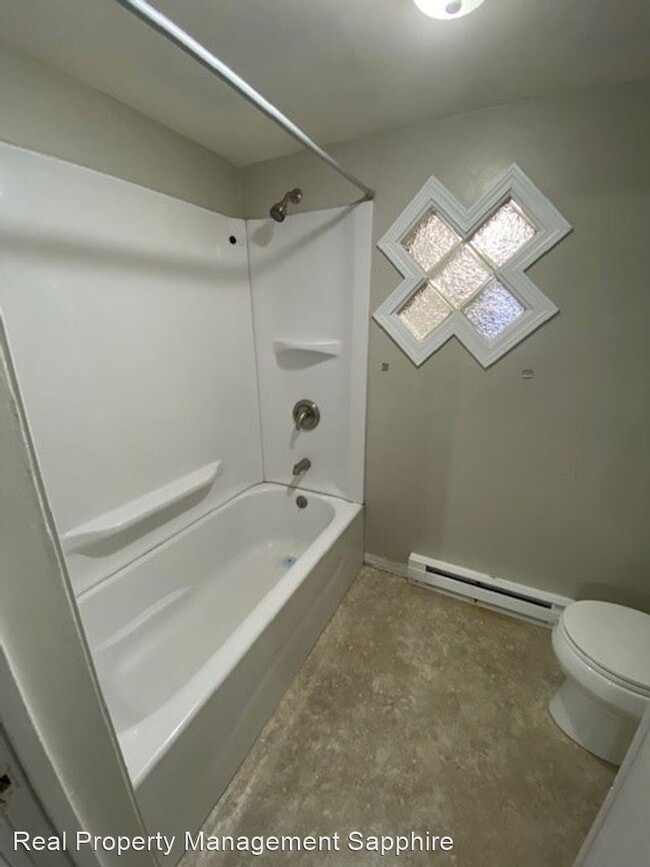 Building Photo - 1 br, 1 bath House - 122 N 2nd Street