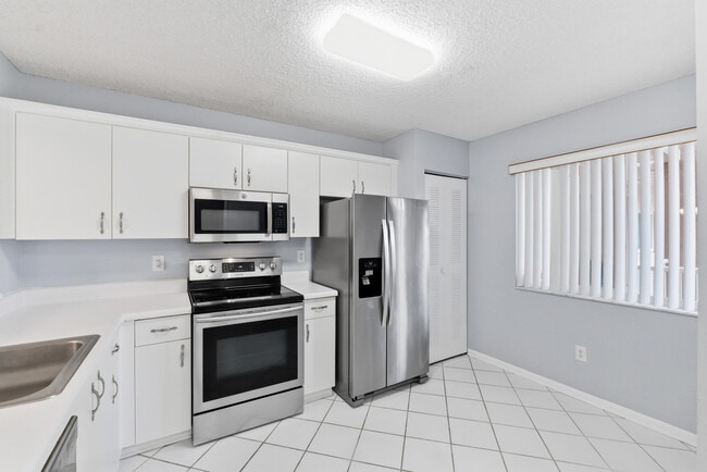 Building Photo - 9511 Weldon Cir