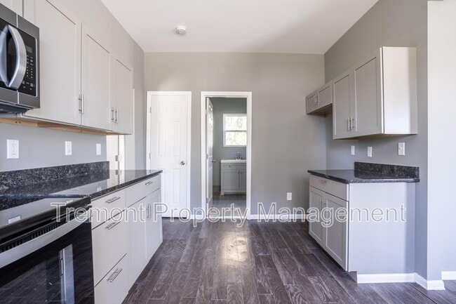 Photo - 50 W 25th St House