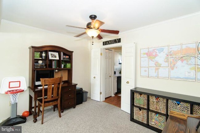 Foto del edificio - 7707 Old Woodstock Ln