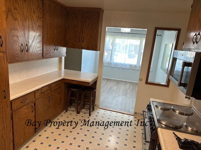 Foto del edificio - Lovely 3-Bedroom, 2-Bath Home Near Mission...