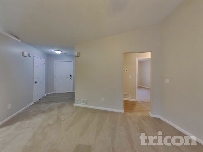 Foto del edificio - 1185 Mercury Dr SE