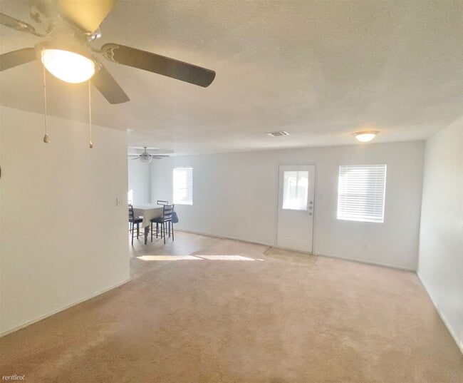 4 br, 2 bath House 3400 Woodlake Dr House Rental in Killeen, TX