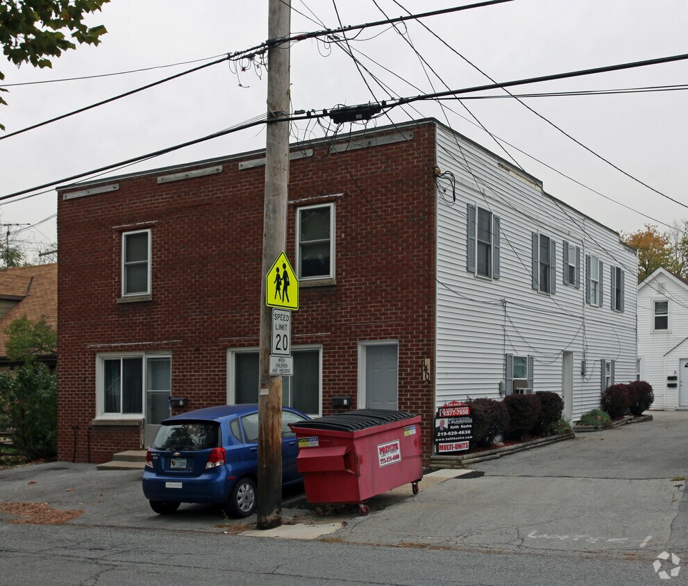 140 West St, Crown Point, IN 46307 Apartments in Crown Point, IN