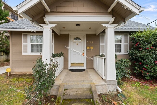 Foto del edificio - Darling 2 Bedroom North Tabor Home With Of...