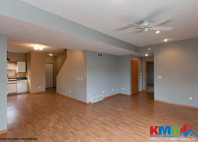 Building Photo - 60 Parkview Ct