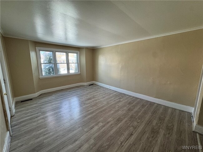 Building Photo - 540 Willett St