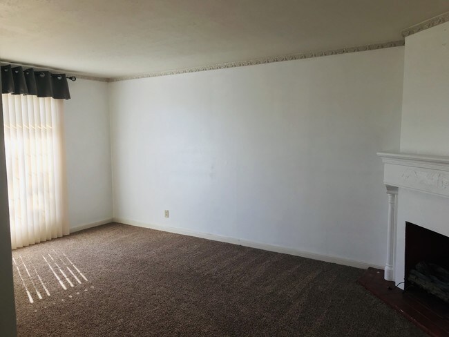 Building Photo - 92 Manchester St