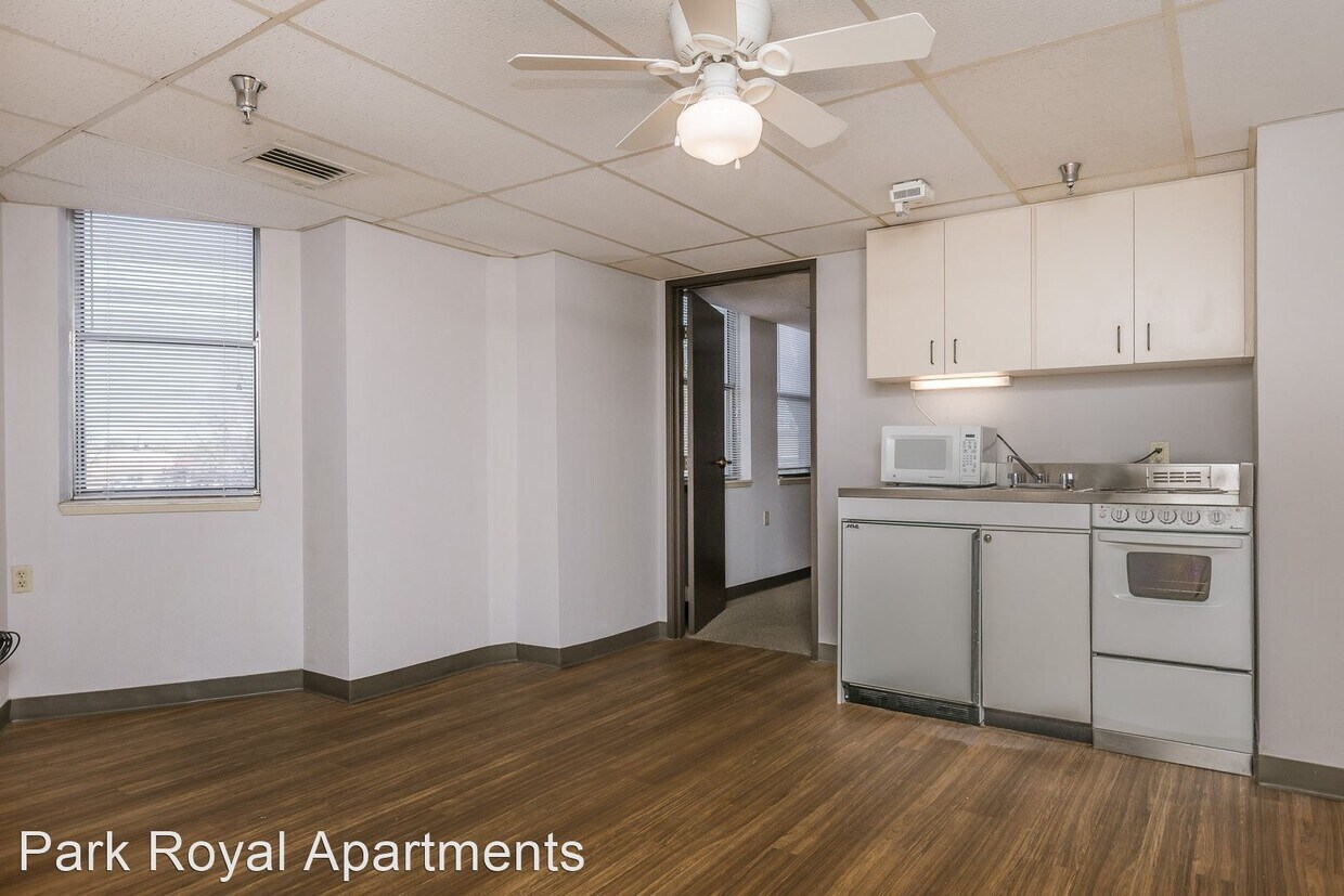 Primary Photo - 1 br, 1 bath Apartment - 2200 SW 7th Ave.