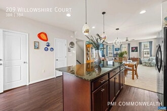 Building Photo - 209 Willowshire Ct