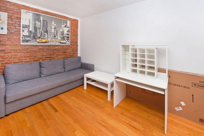 Foto del edificio - 339 E 95th St