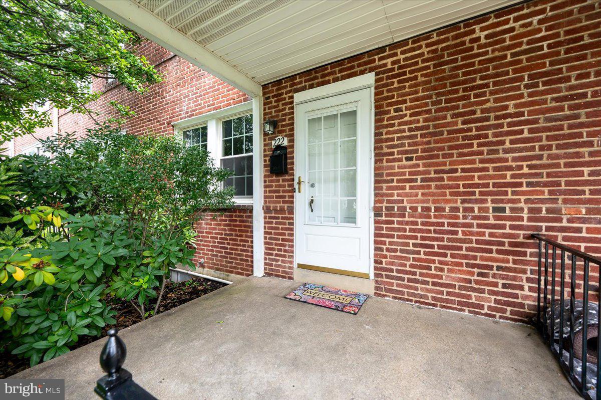 Primary Photo - 222 Ridge Ave