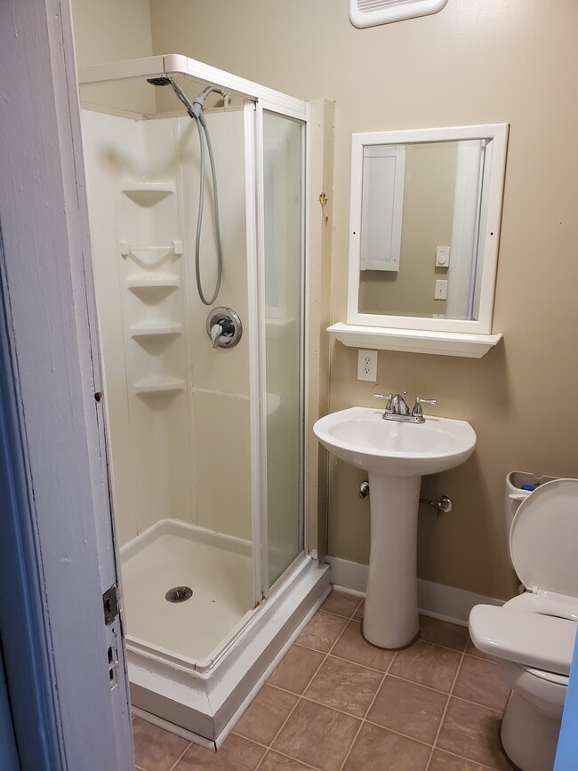 Building Photo - Claremont Block Apartments/Commercials