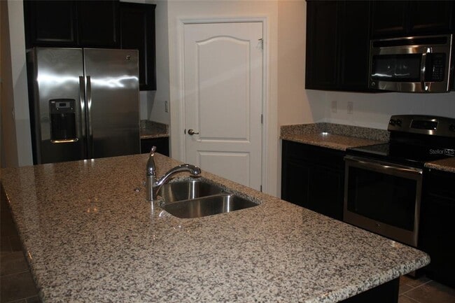 Building Photo - 2909 Top Water Way