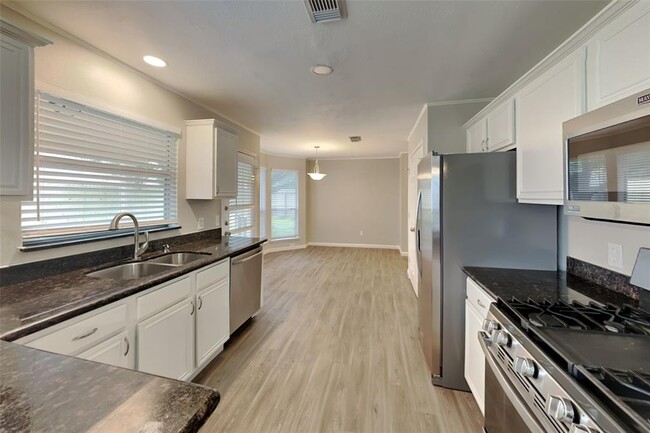 Foto del edificio - 14706 Trailbrook Dr