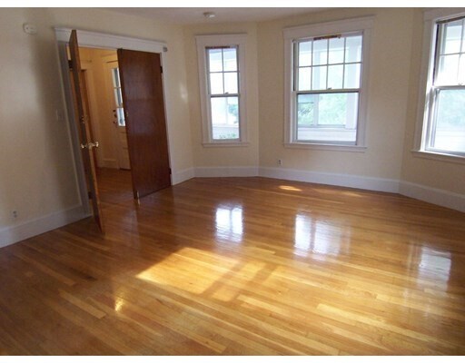 Foto principal - 1249 Massachusetts Ave
