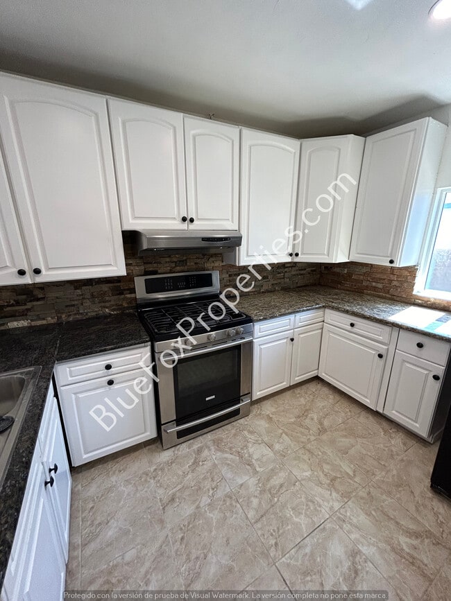 Foto del edificio - 2641 N Fontana Ave
